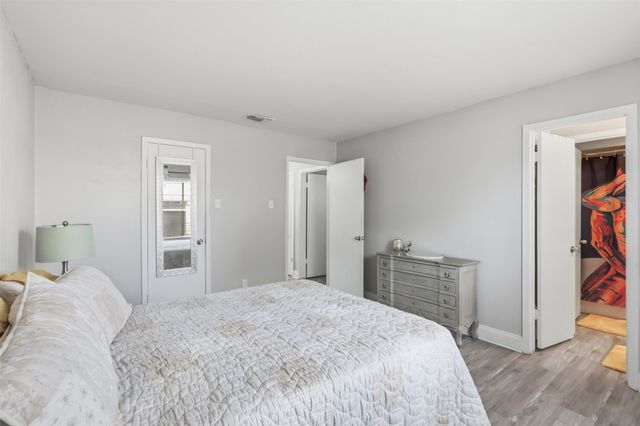 13915 Brookgreen Drive, Dallas, TX 75240