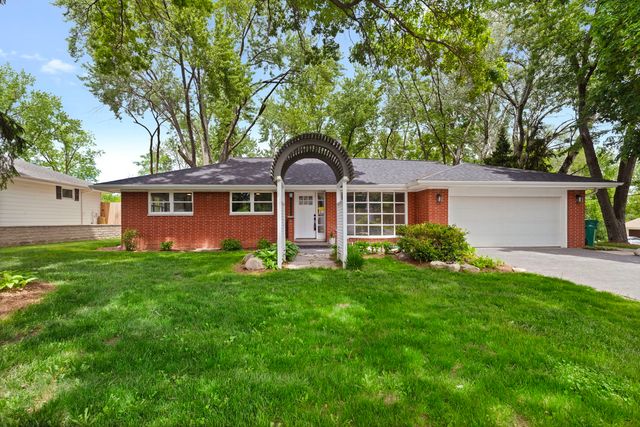 1010 W Elm Street, Palatine, IL 60067