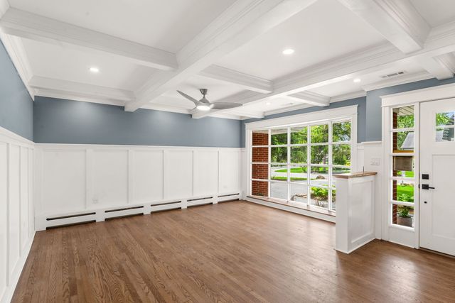 1010 W Elm Street, Palatine, IL 60067