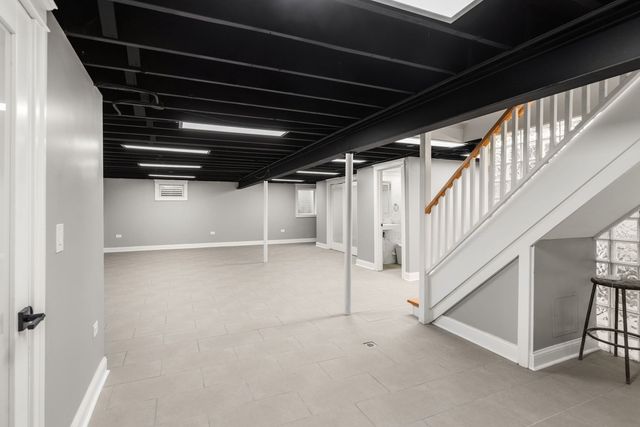 1010 W Elm Street, Palatine, IL 60067