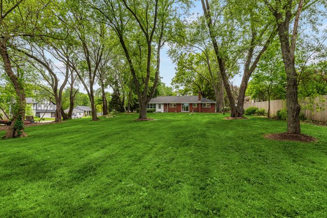 1010 W Elm Street, Palatine, IL 60067