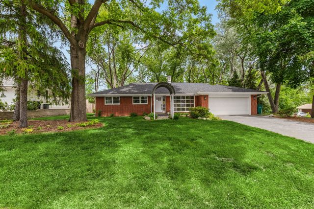 1010 W Elm Street, Palatine, IL 60067