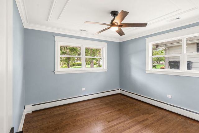 1010 W Elm Street, Palatine, IL 60067