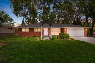 1010 W Elm Street, Palatine, IL 60067