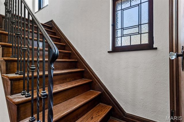 6550 Walsh Street, St Louis, MO 63109