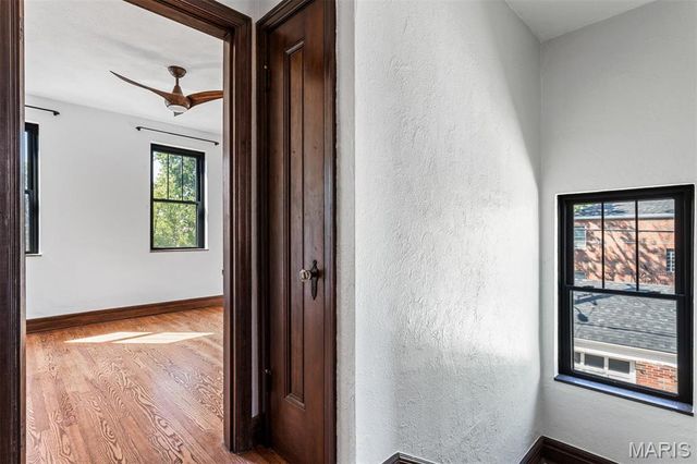 6550 Walsh Street, St Louis, MO 63109