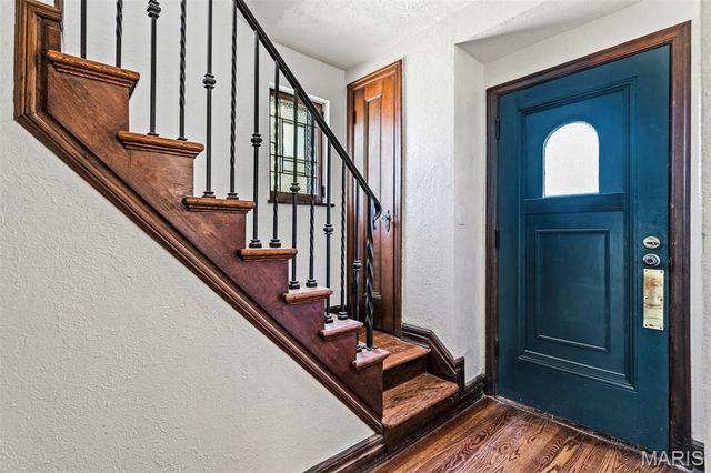 6550 Walsh Street, St Louis, MO 63109