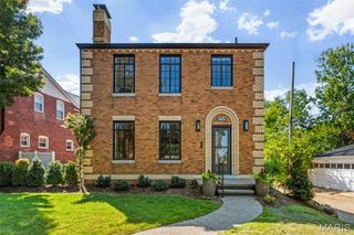 6550 Walsh Street, St Louis, MO 63109