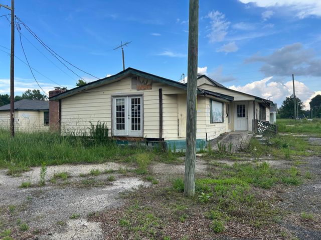 1054 Edgewater Road, Pineville, SC 29468