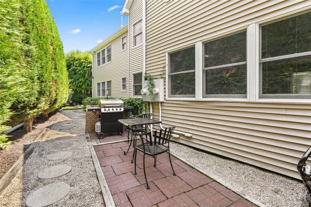 92 Broadway A1, Amityville, NY 11701