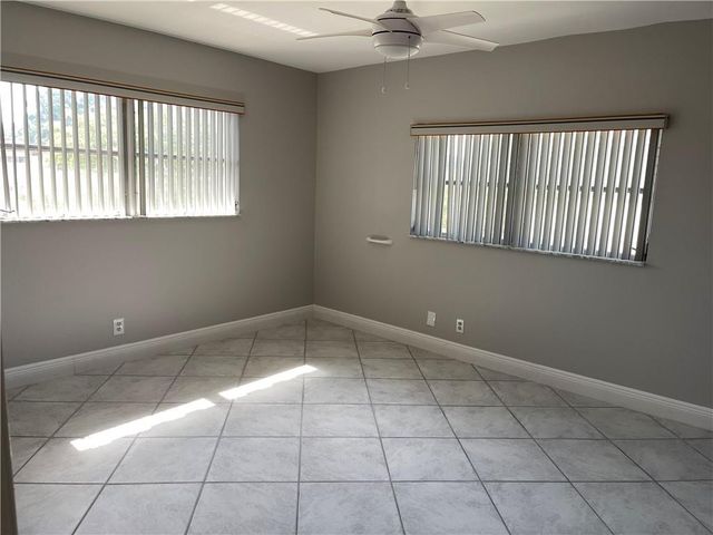9410 N Hollybrook Lake Drive 310, Pembroke Pines, FL 33025