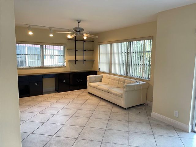 9410 N Hollybrook Lake Drive 310, Pembroke Pines, FL 33025