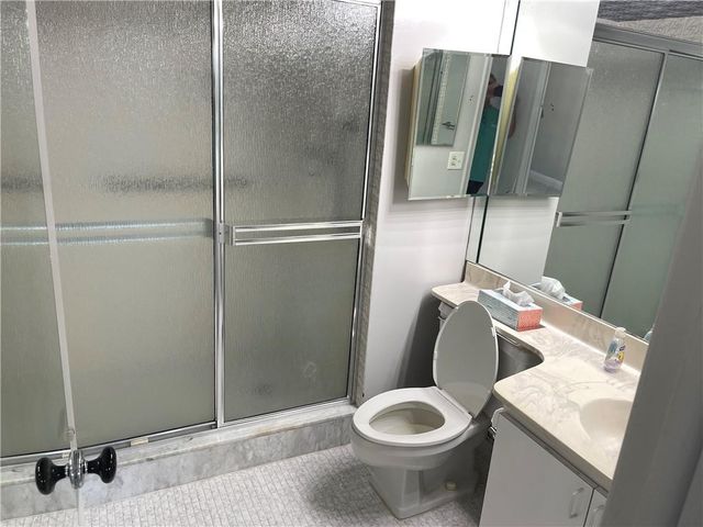9410 N Hollybrook Lake Drive 310, Pembroke Pines, FL 33025