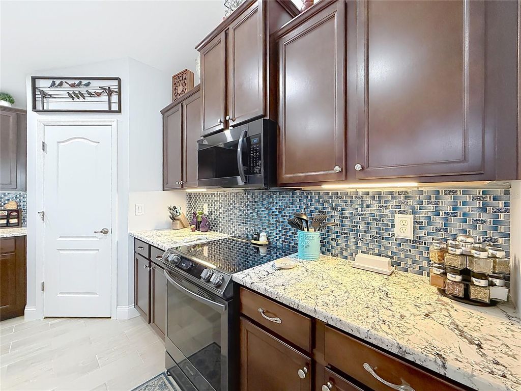 Image 13 of property listing at 9910 SW 55TH AVENUE ROAD, Ocala, FL 34476