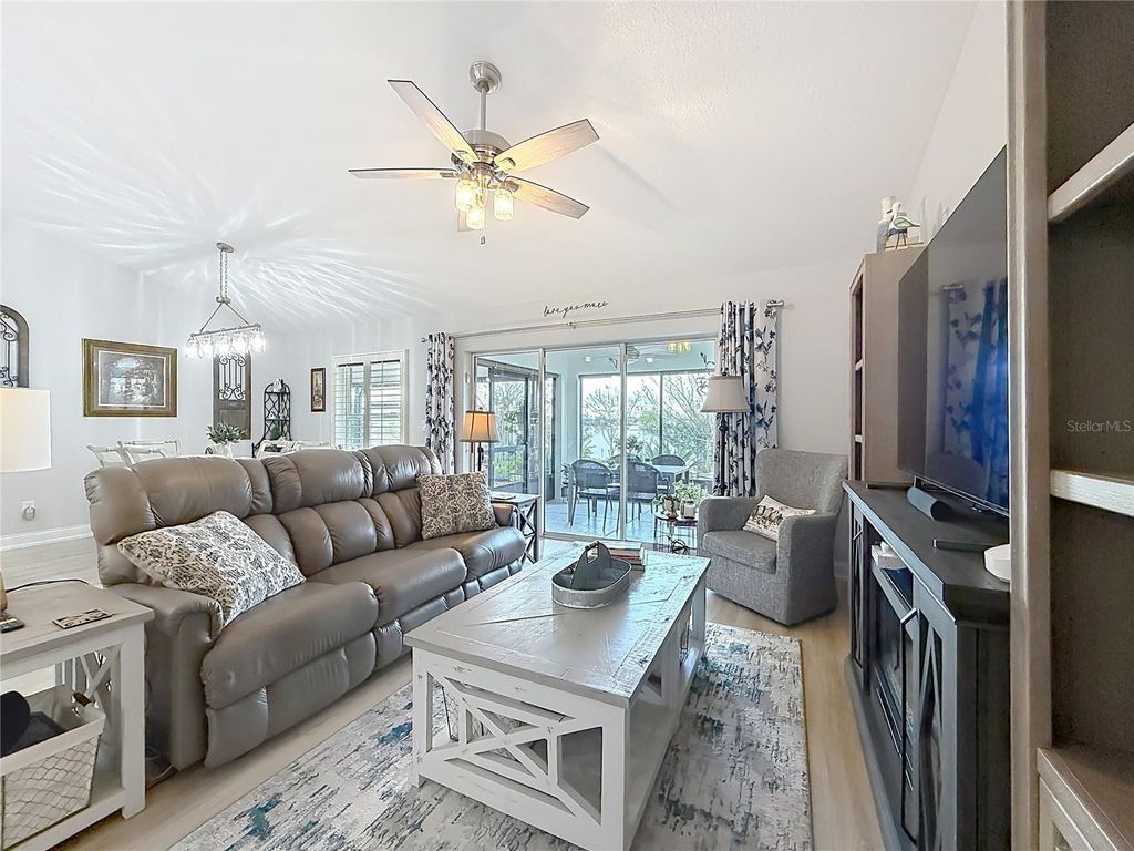 Image 23 of property listing at 9910 SW 55TH AVENUE ROAD, Ocala, FL 34476