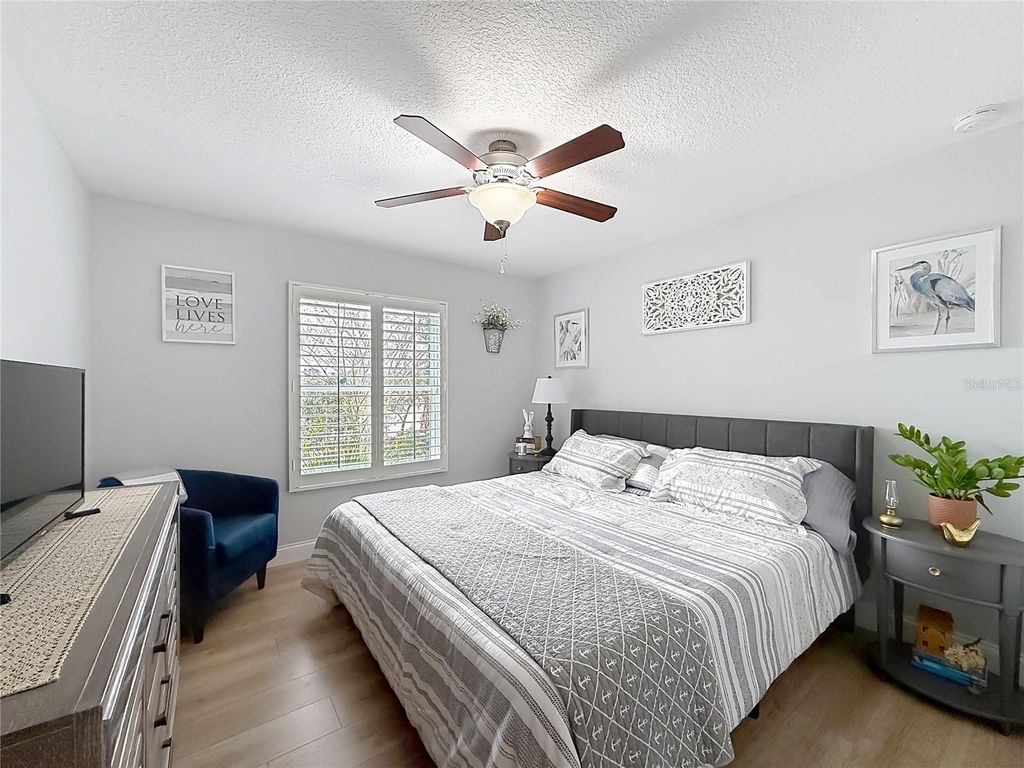 Image 28 of property listing at 9910 SW 55TH AVENUE ROAD, Ocala, FL 34476