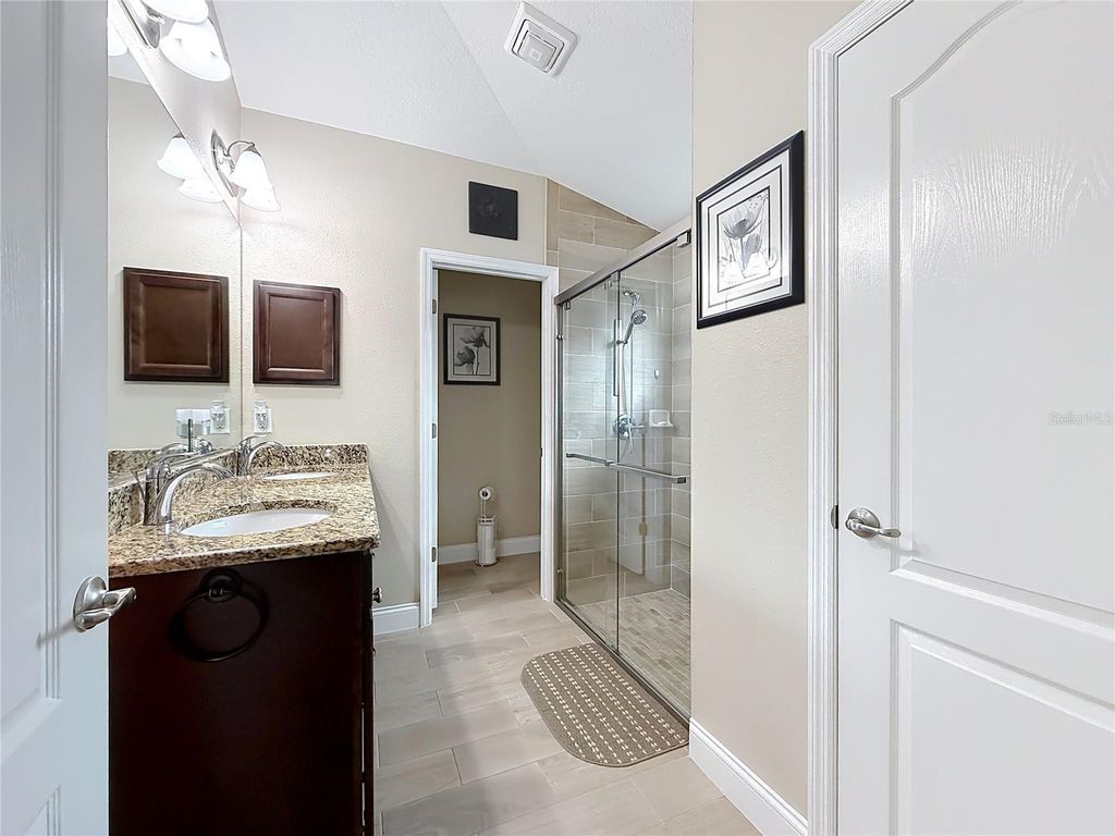 Image 37 of property listing at 9910 SW 55TH AVENUE ROAD, Ocala, FL 34476