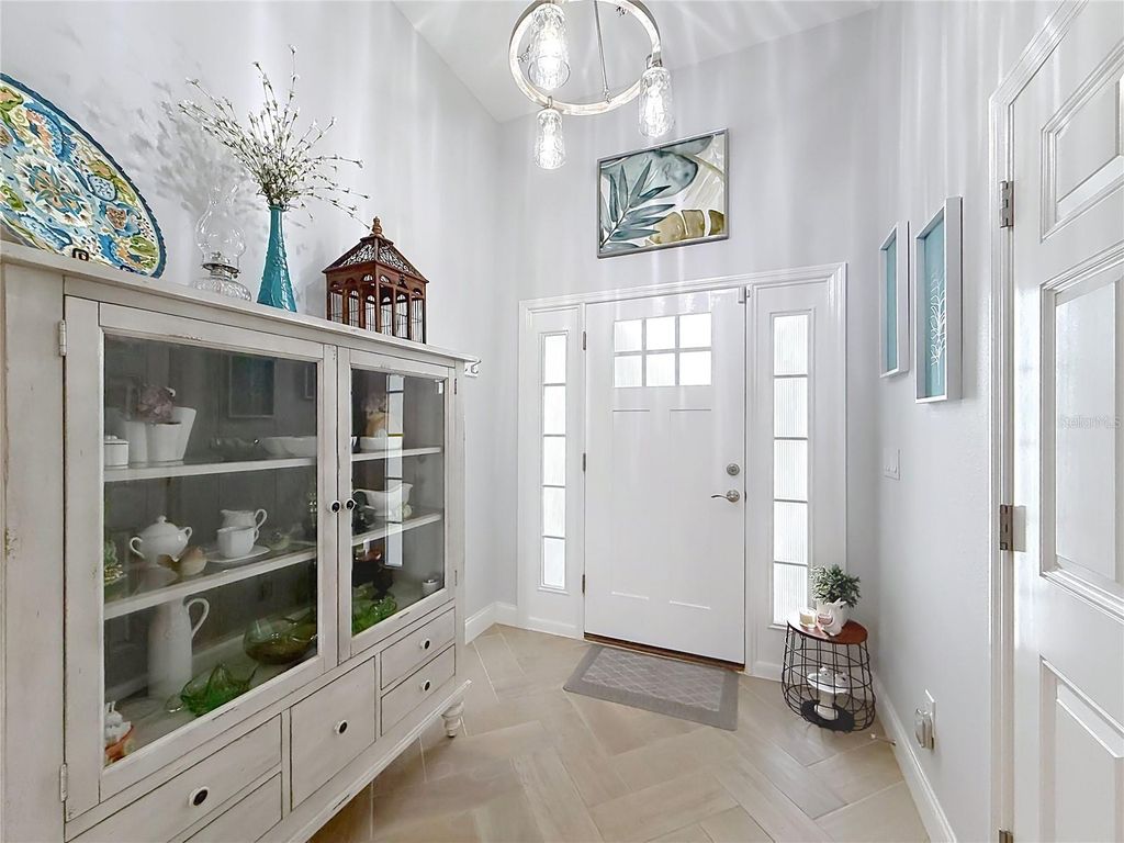 Image 5 of property listing at 9910 SW 55TH AVENUE ROAD, Ocala, FL 34476