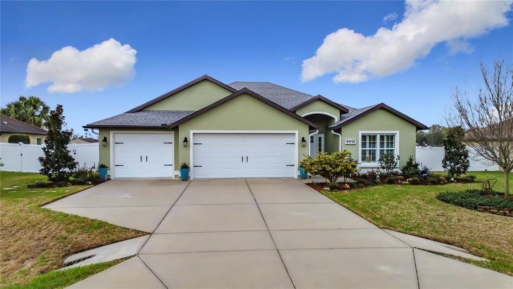 Image 60 of property listing at 9910 SW 55TH AVENUE ROAD, Ocala, FL 34476