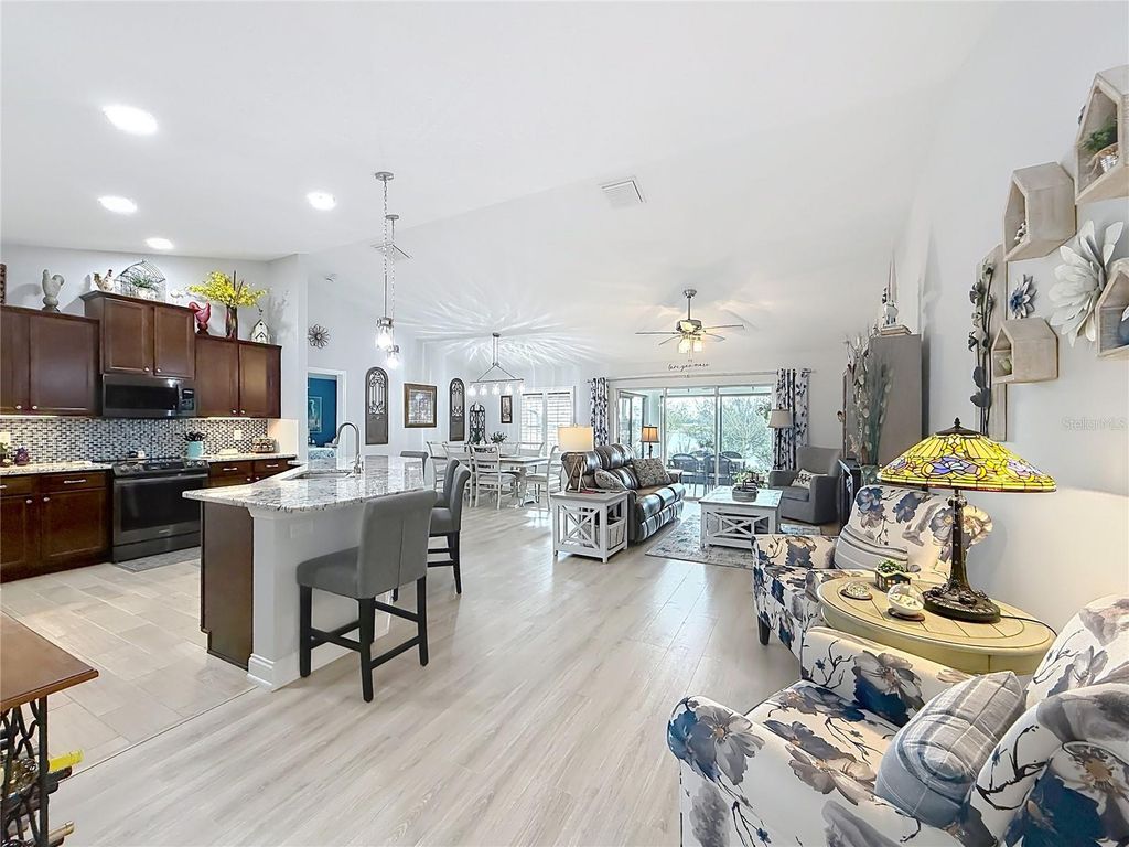 Image 7 of property listing at 9910 SW 55TH AVENUE ROAD, Ocala, FL 34476