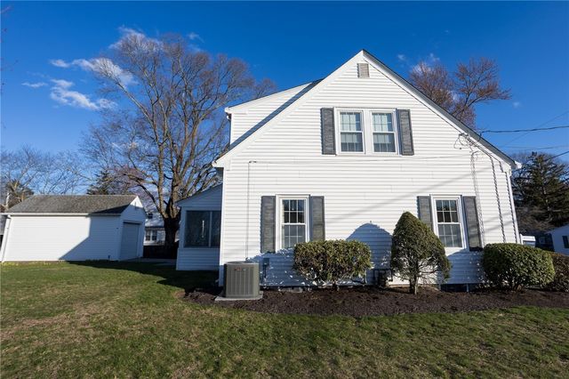 75 Parker Street, Lincoln, RI 02865