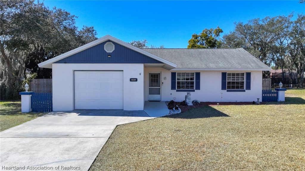 4237 Loquat Road, Sebring, FL 33875