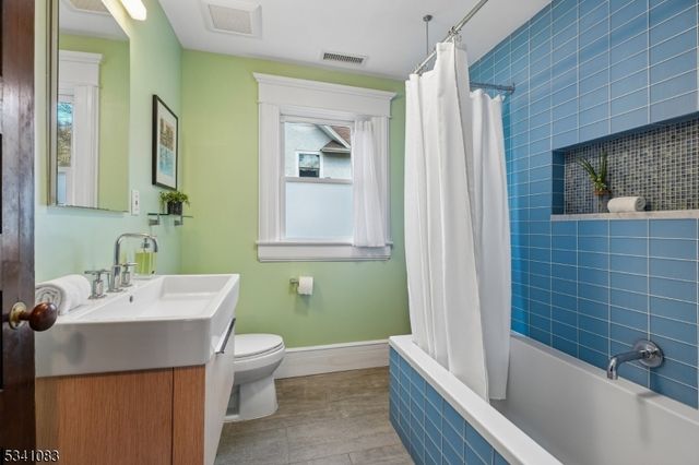 43 Ridgewood Terrace, Maplewood Twp., NJ 07040