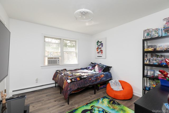 10 Tall Oaks Court, Manorville, NY 11949