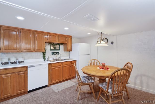 83 Patricia Lane, Cheektowaga, NY 14227