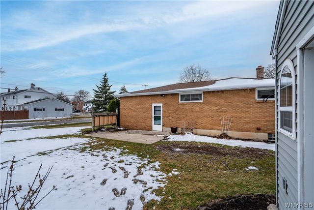 83 Patricia Lane, Cheektowaga, NY 14227