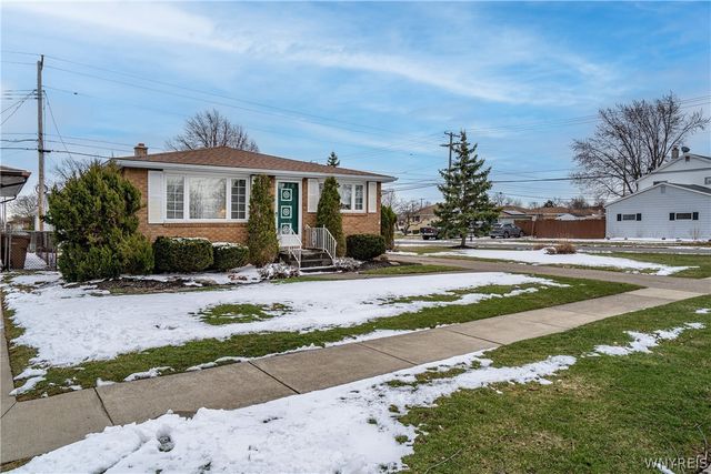 83 Patricia Lane, Cheektowaga, NY 14227