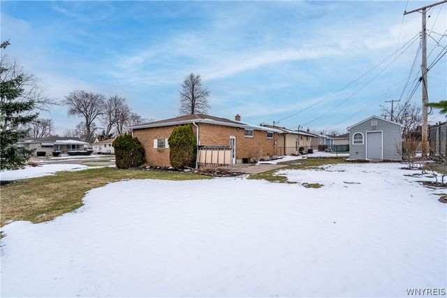 83 Patricia Lane, Cheektowaga, NY 14227