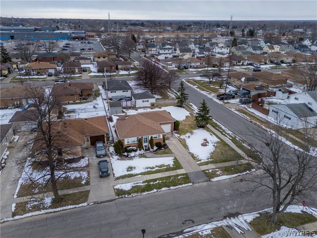 83 Patricia Lane, Cheektowaga, NY 14227