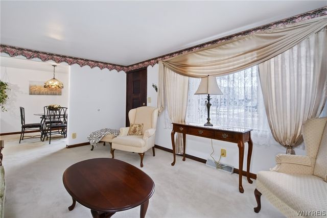 83 Patricia Lane, Cheektowaga, NY 14227