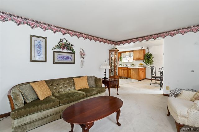 83 Patricia Lane, Cheektowaga, NY 14227