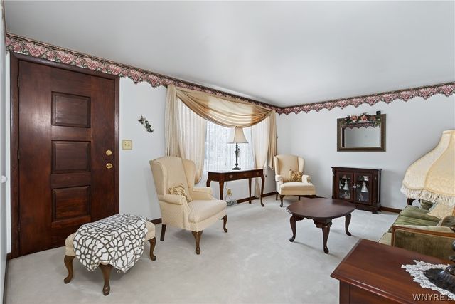 83 Patricia Lane, Cheektowaga, NY 14227