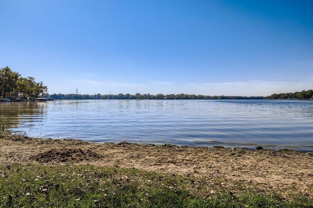 3461 Kent Street 1002, Shoreview, MN 55126