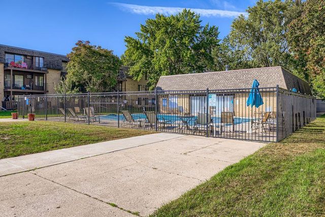 3461 Kent Street 1002, Shoreview, MN 55126