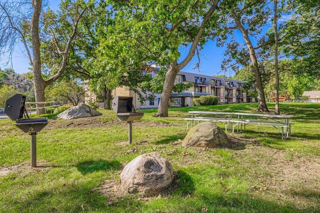 3461 Kent Street 1002, Shoreview, MN 55126