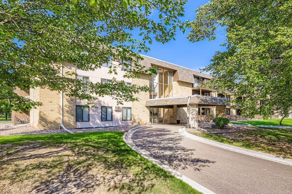 3461 Kent Street 1002, Shoreview, MN 55126