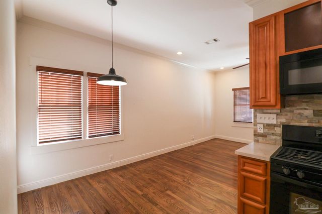 422 N Davis Hwy, Pensacola, FL 32501