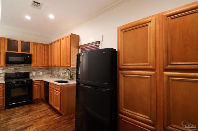 422 N Davis Hwy, Pensacola, FL 32501