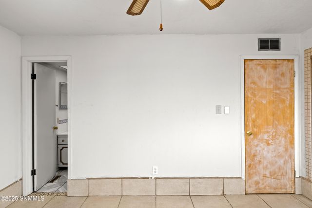 2722 Crestview Drive, Las Cruces, NM 88011