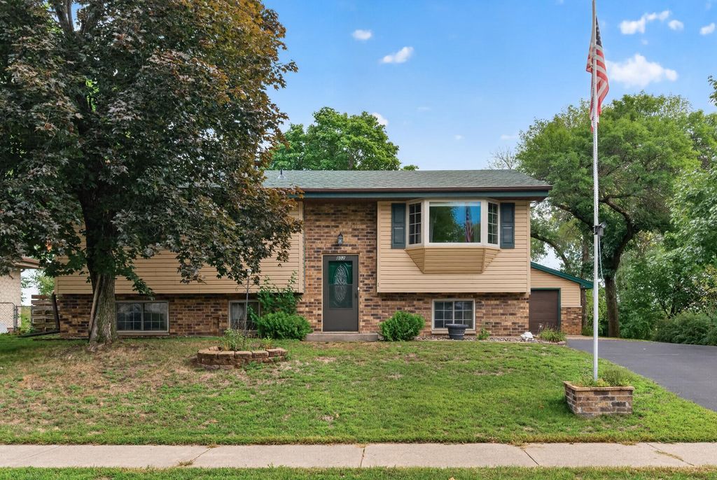 802 Charlotte Drive, Anoka, MN 55303 — exterior
