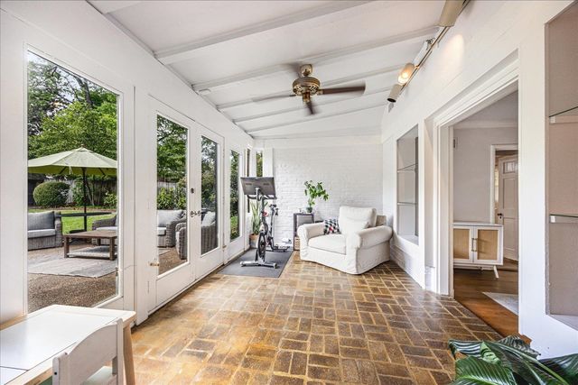 3581 POPLAR AVE, Memphis, TN 38111