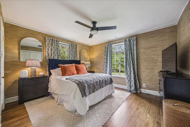 3581 POPLAR AVE, Memphis, TN 38111