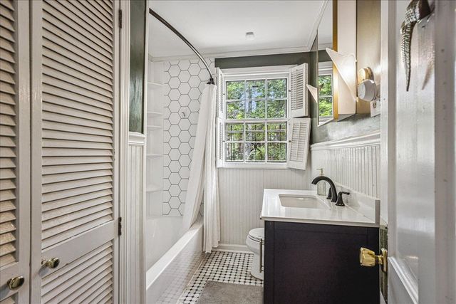 3581 POPLAR AVE, Memphis, TN 38111