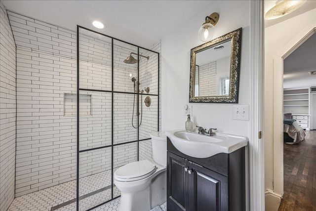 3581 POPLAR AVE, Memphis, TN 38111