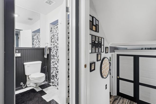 1127 Highland Park Drive, Bettendorf, IA 52722