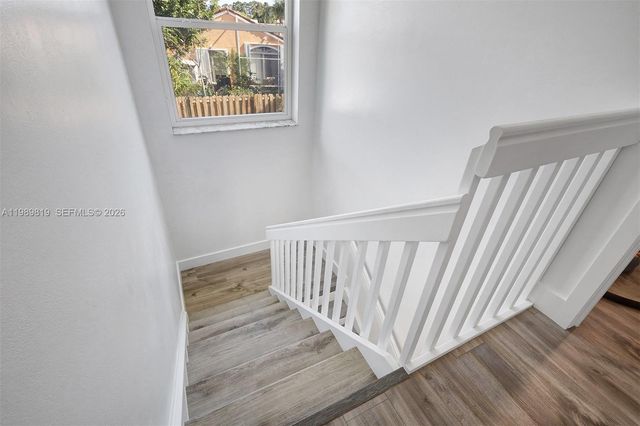 104 Wedgewood Lks S, Green Acres, FL 33463